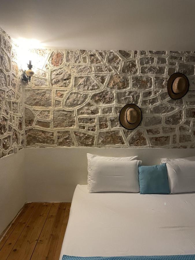 Marina Castellana Studios II Chalki Town Ngoại thất bức ảnh