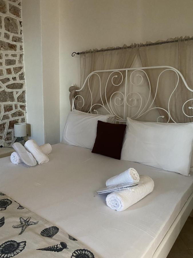 Marina Castellana Studios II Chalki Town Ngoại thất bức ảnh