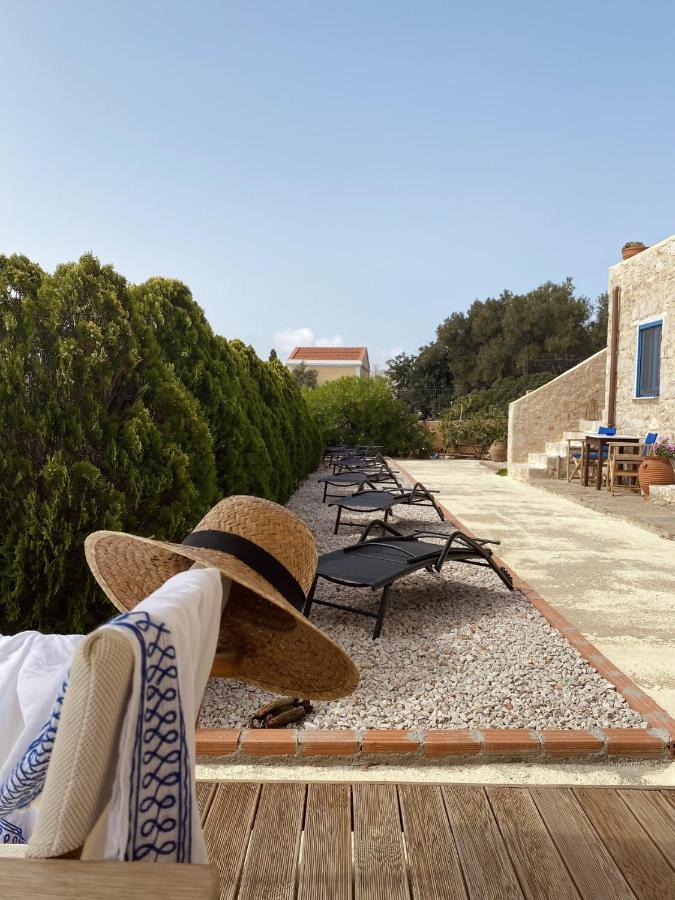 Marina Castellana Studios II Chalki Town Ngoại thất bức ảnh